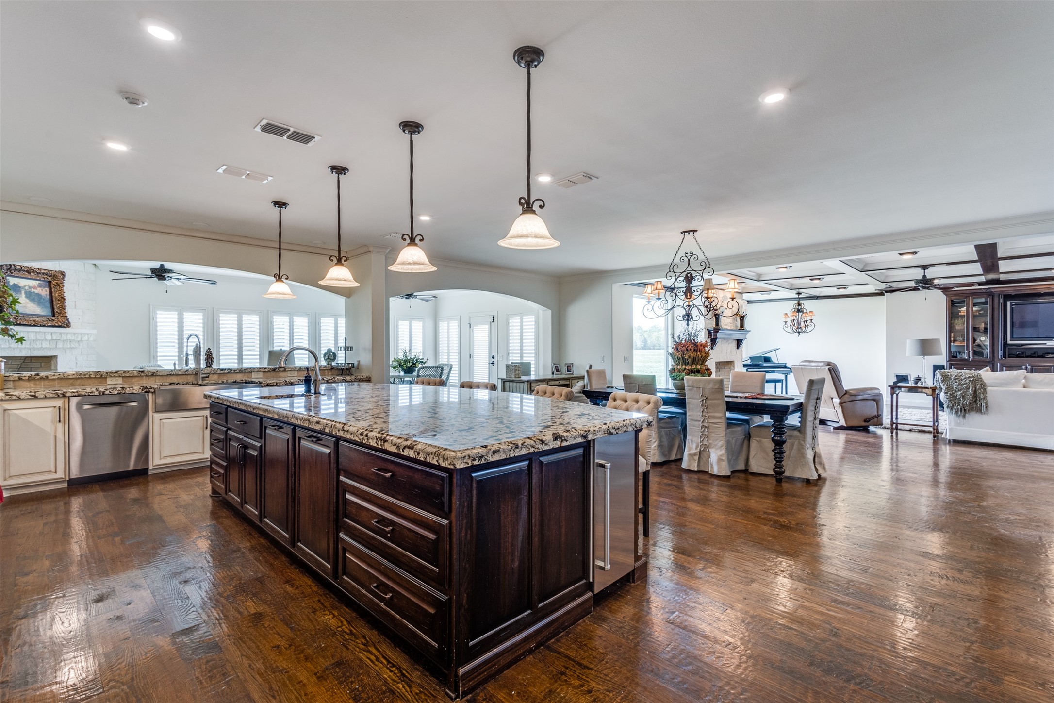 6100 Old Clarksville Road Reno TX 75462