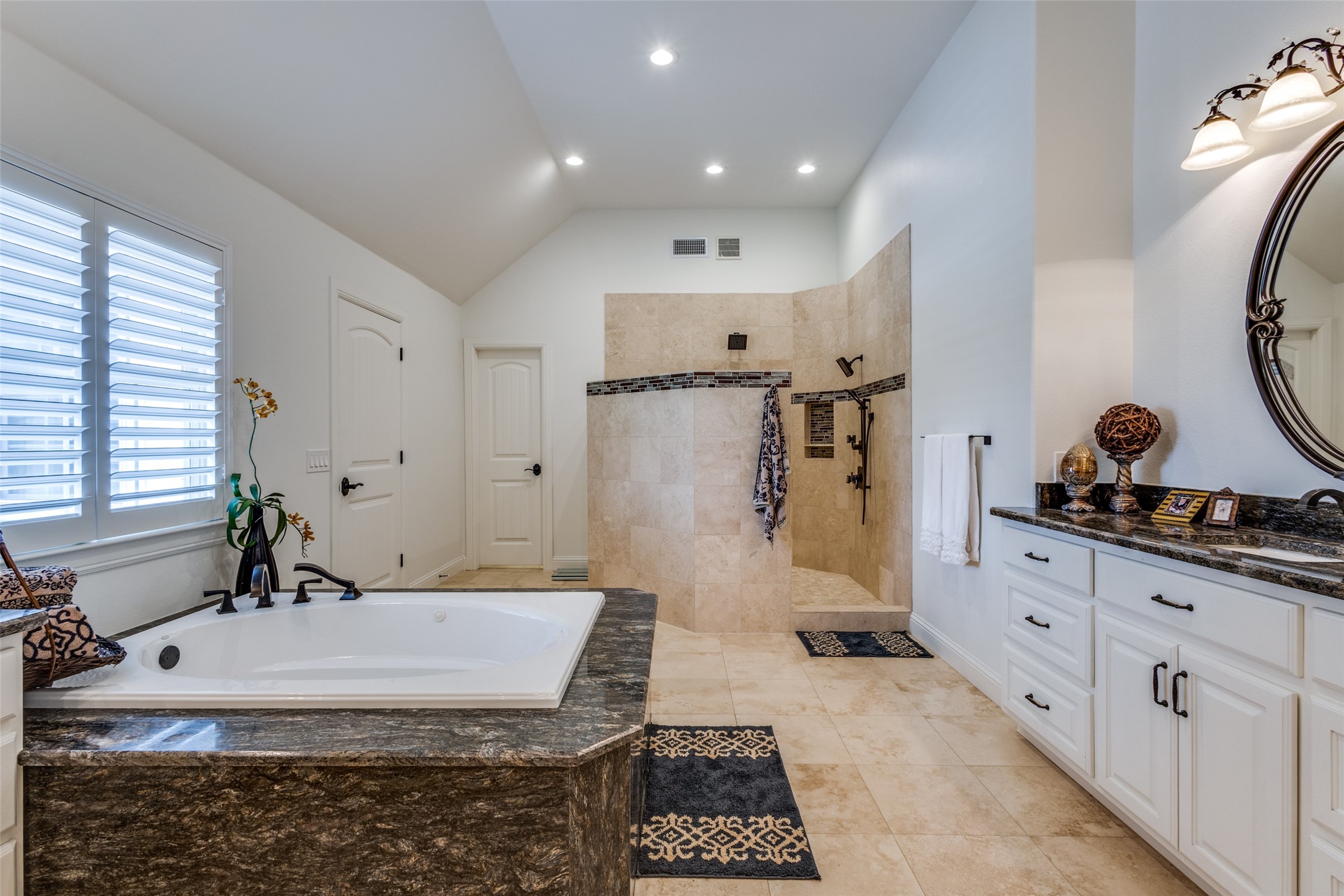 6100 Old Clarksville Road Reno TX 75462