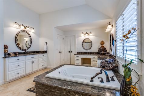6100 Old Clarksville Road Reno TX 75462