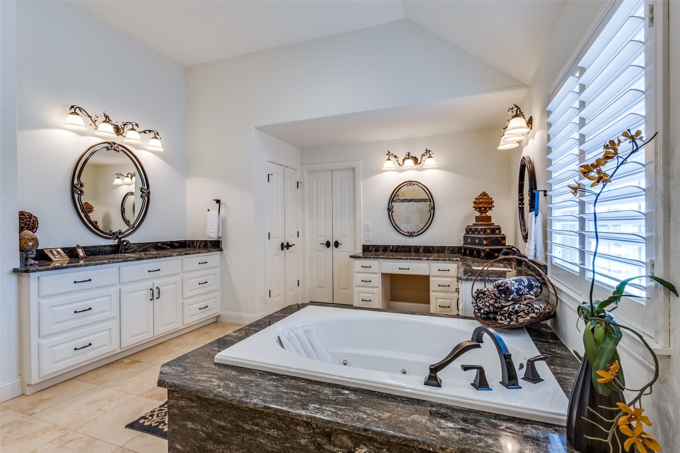 6100 Old Clarksville Road Reno TX 75462