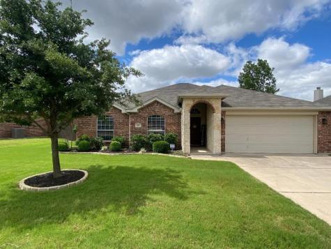 840 Peach Lane Burleson TX 76028