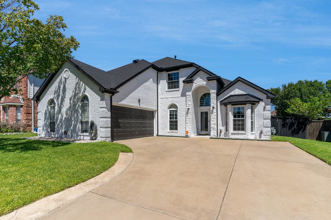305 Fort Edward Drive Arlington TX 76002