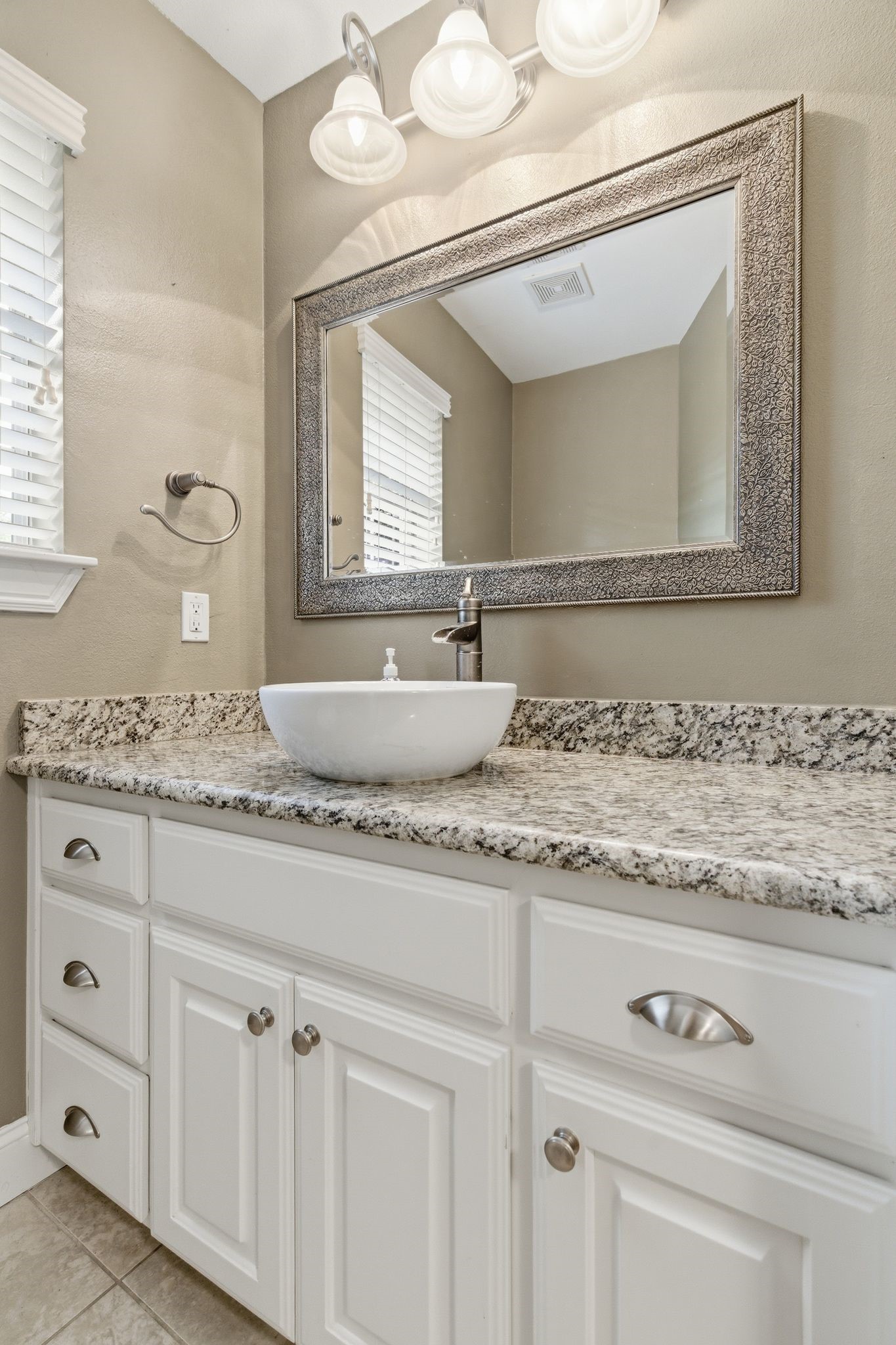3526 Lakeridge Drive Grapevine TX 76051
