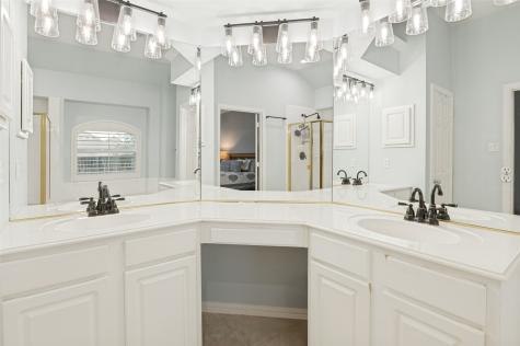 401 Manders Court Irving TX 75063