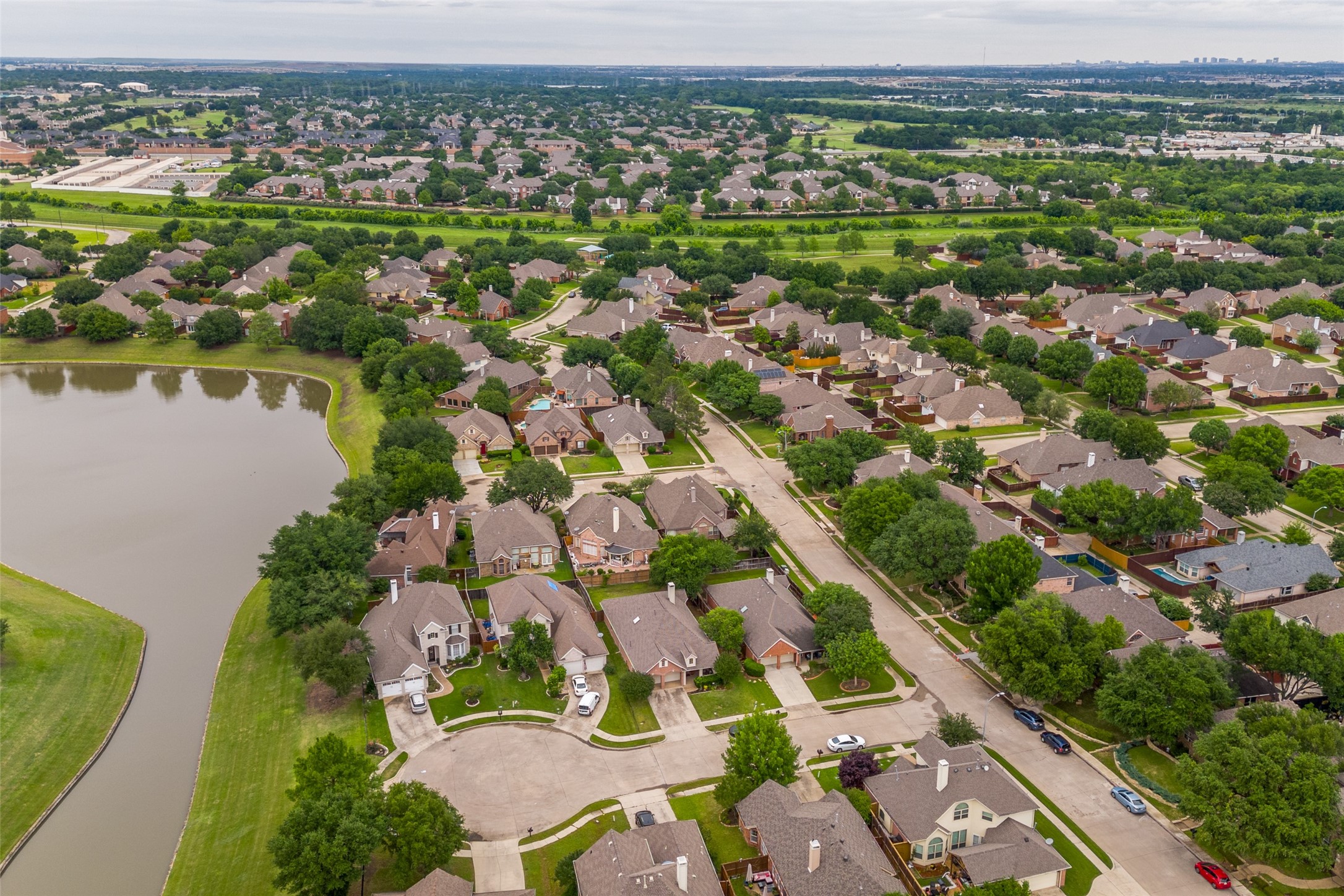 401 Manders Court Irving TX 75063