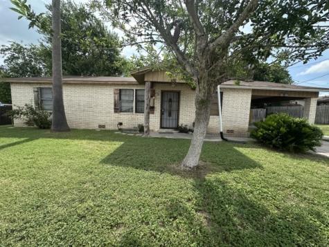 405 S 9th Street Kenedy TX 78119