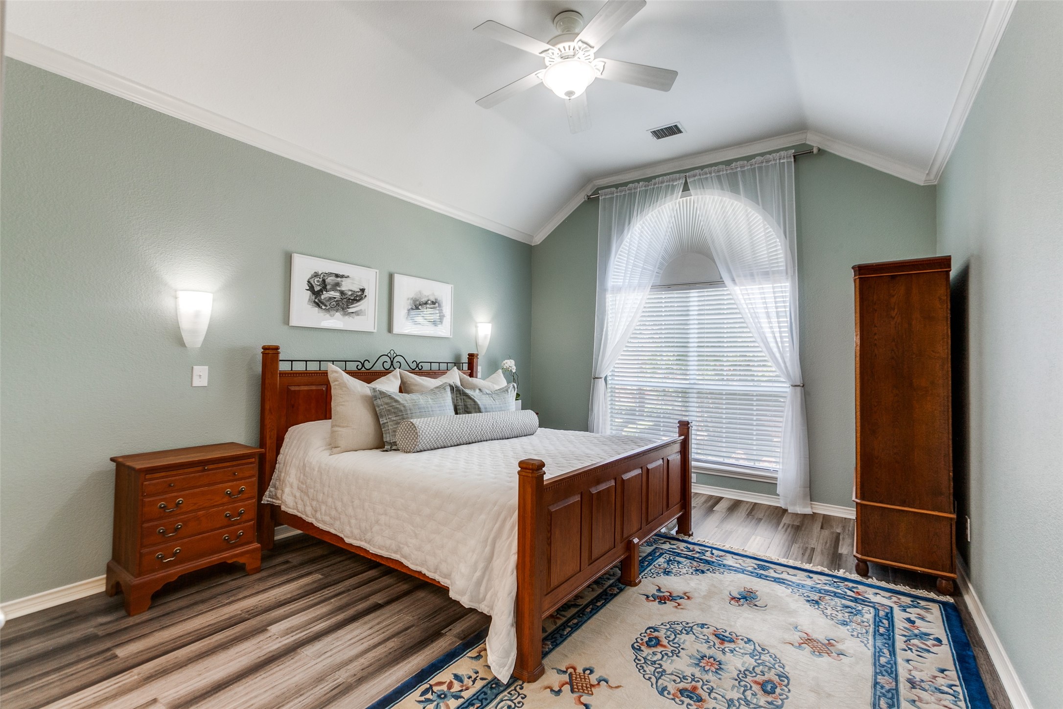 2704 Carnation Drive Richardson TX 75082
