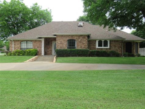 6125 Cherokee Drive Granbury TX 76049