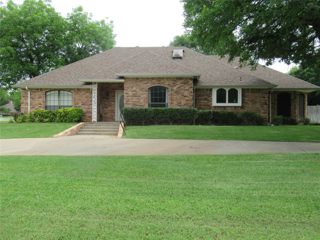 6125 Cherokee Drive Granbury TX 76049