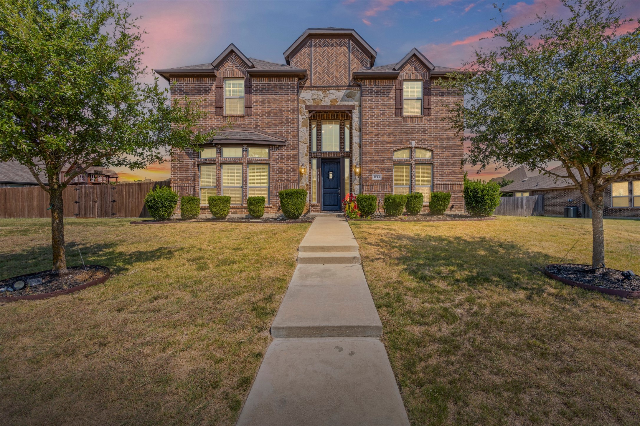 1725 Sagewood Drive Desoto TX 75115