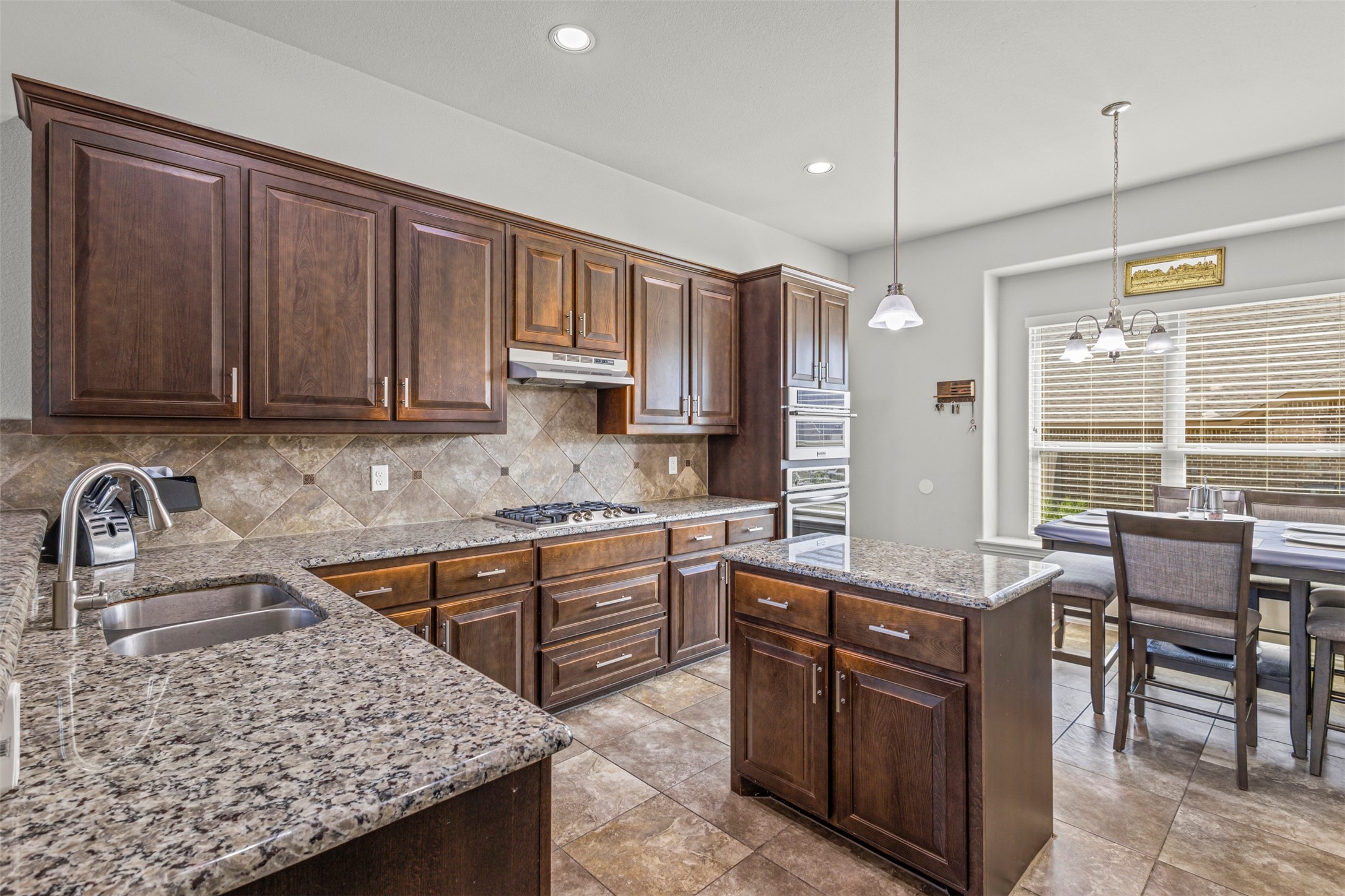 1725 Sagewood Drive Desoto TX 75115