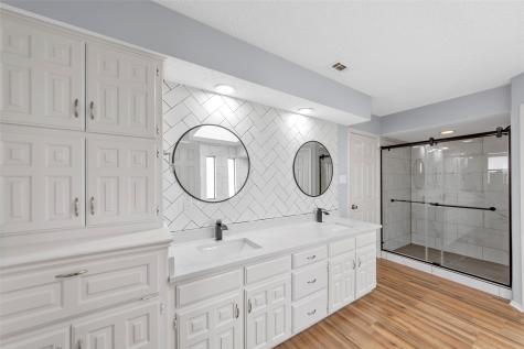 2827 Cross Timbers Drive Irving TX 75060
