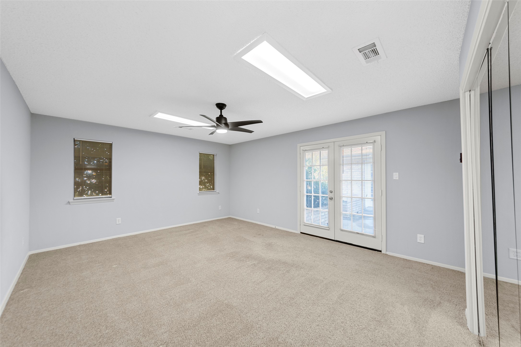 2827 Cross Timbers Drive Irving TX 75060