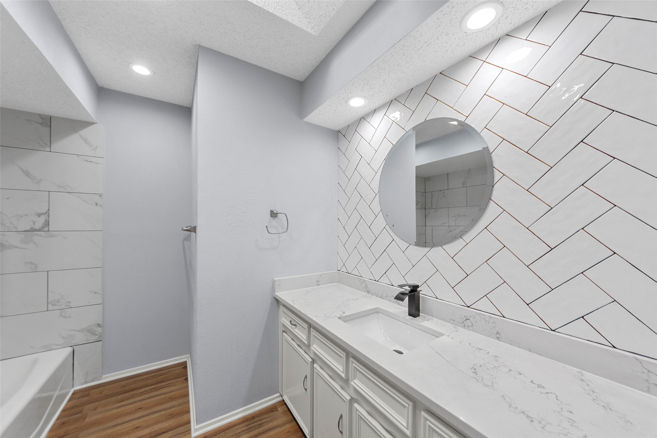 2827 Cross Timbers Drive Irving TX 75060
