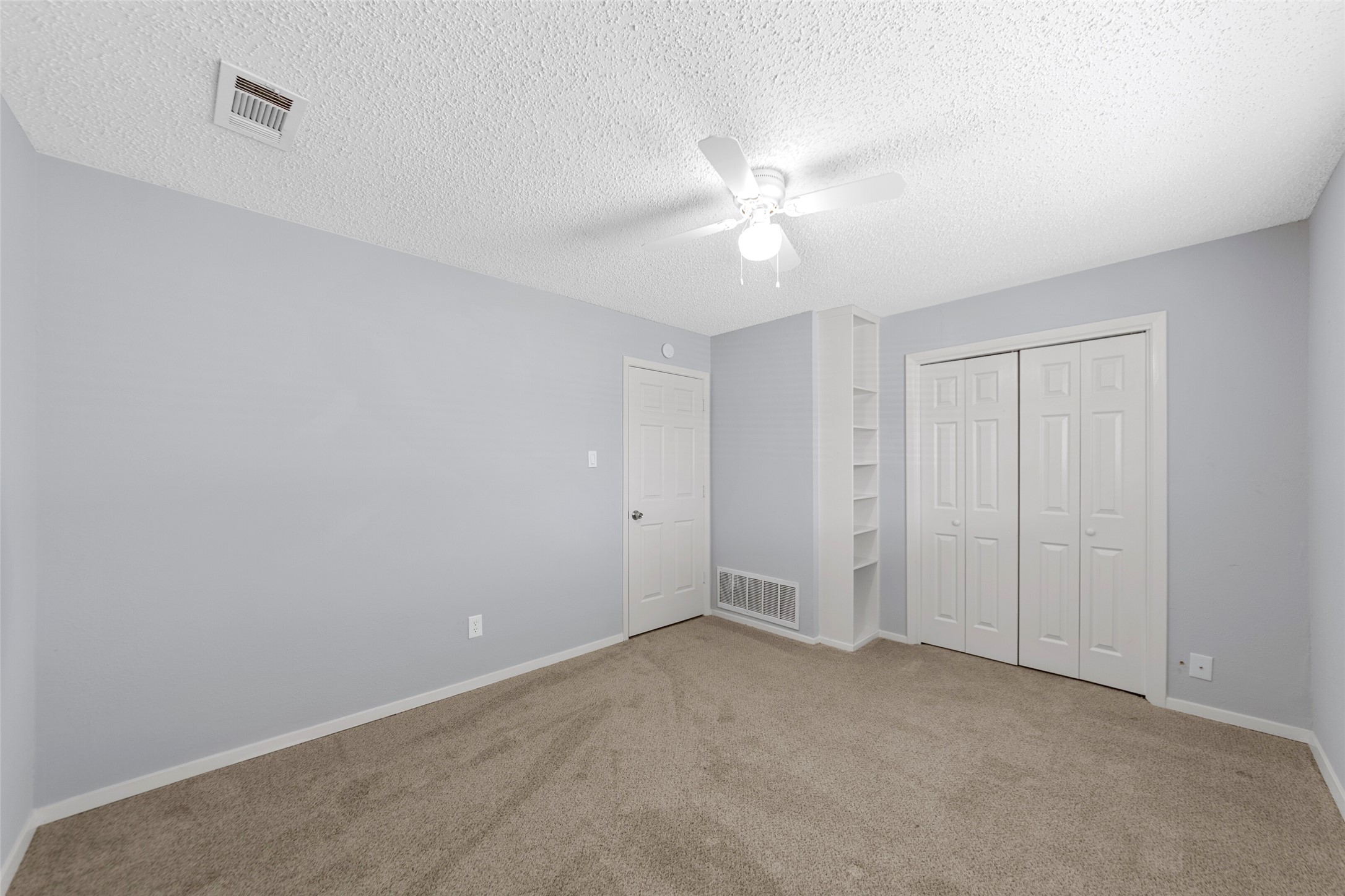 2827 Cross Timbers Drive Irving TX 75060