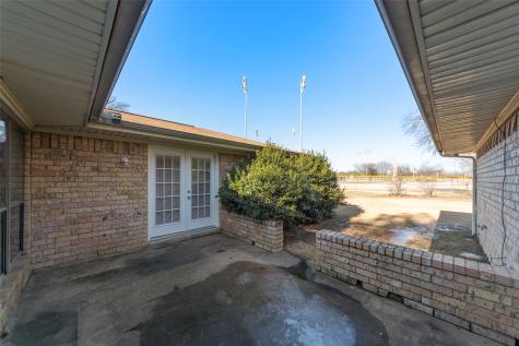 2827 Cross Timbers Drive Irving TX 75060