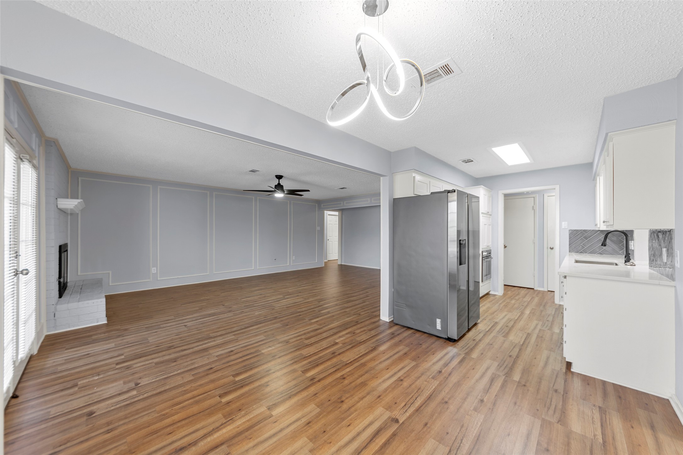 2827 Cross Timbers Drive Irving TX 75060