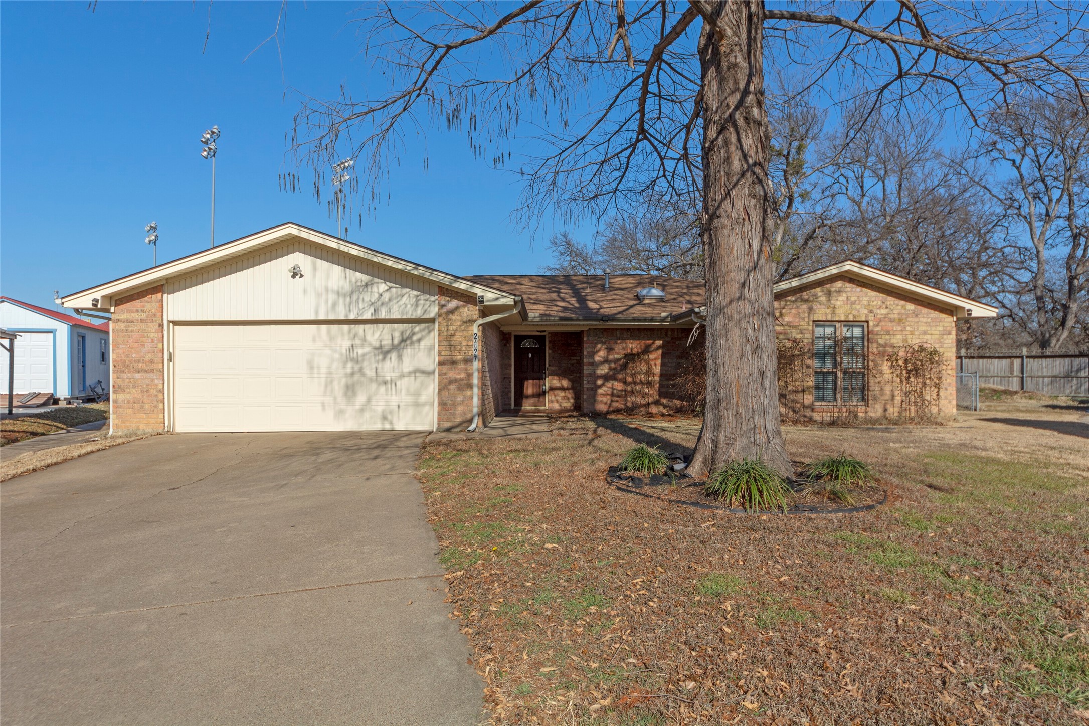 2827 Cross Timbers Drive Irving TX 75060