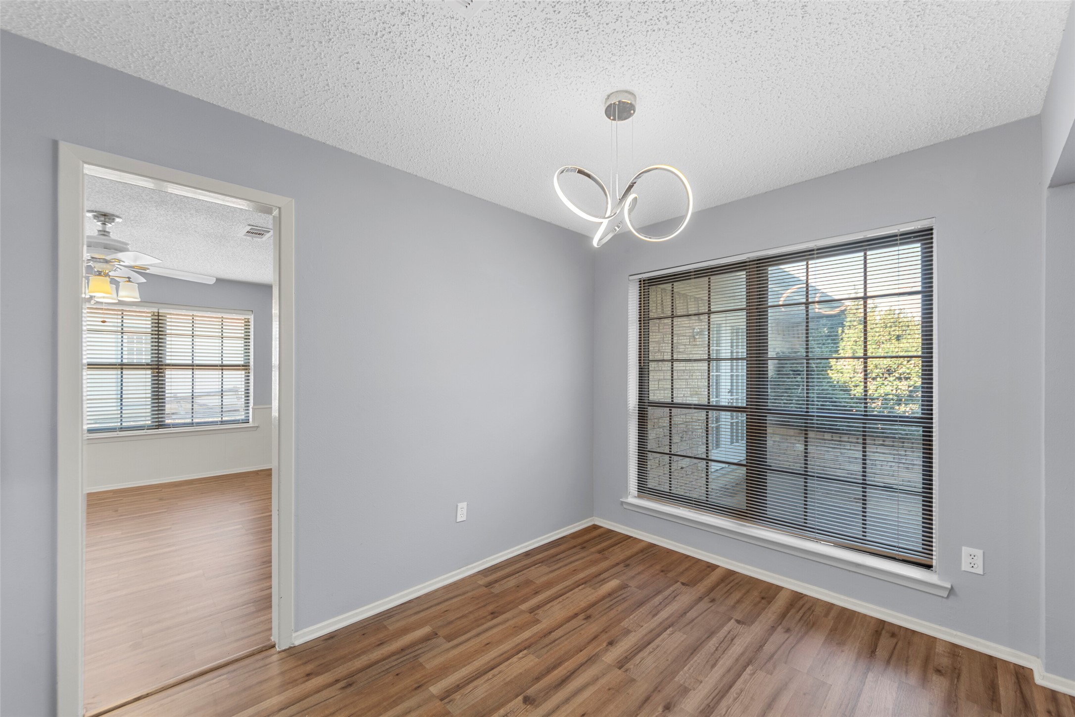 2827 Cross Timbers Drive Irving TX 75060