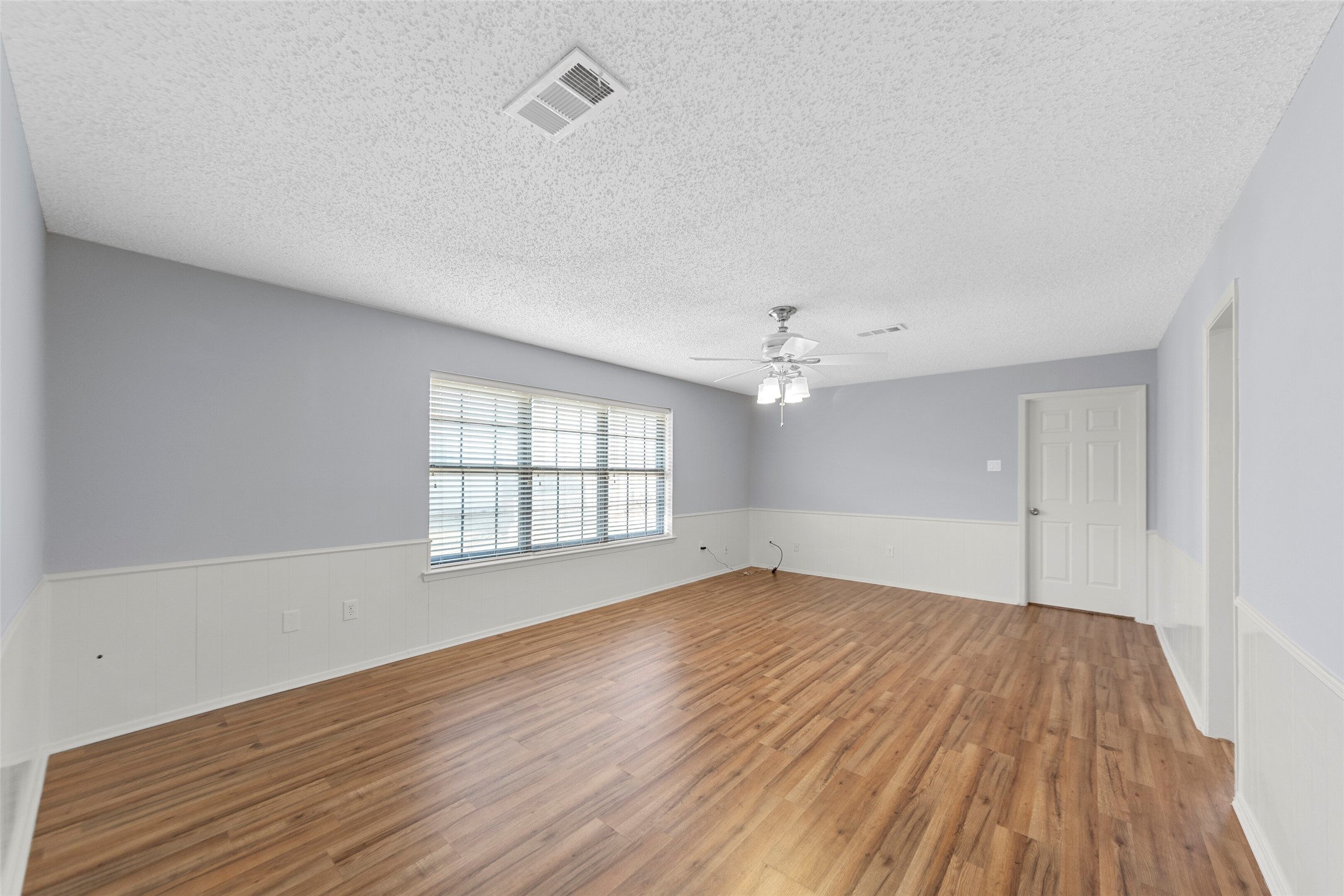 2827 Cross Timbers Drive Irving TX 75060