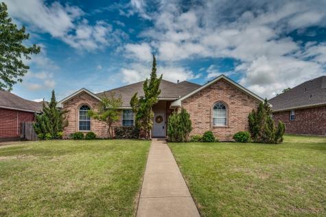 1302 Tad Street Ennis TX 75119