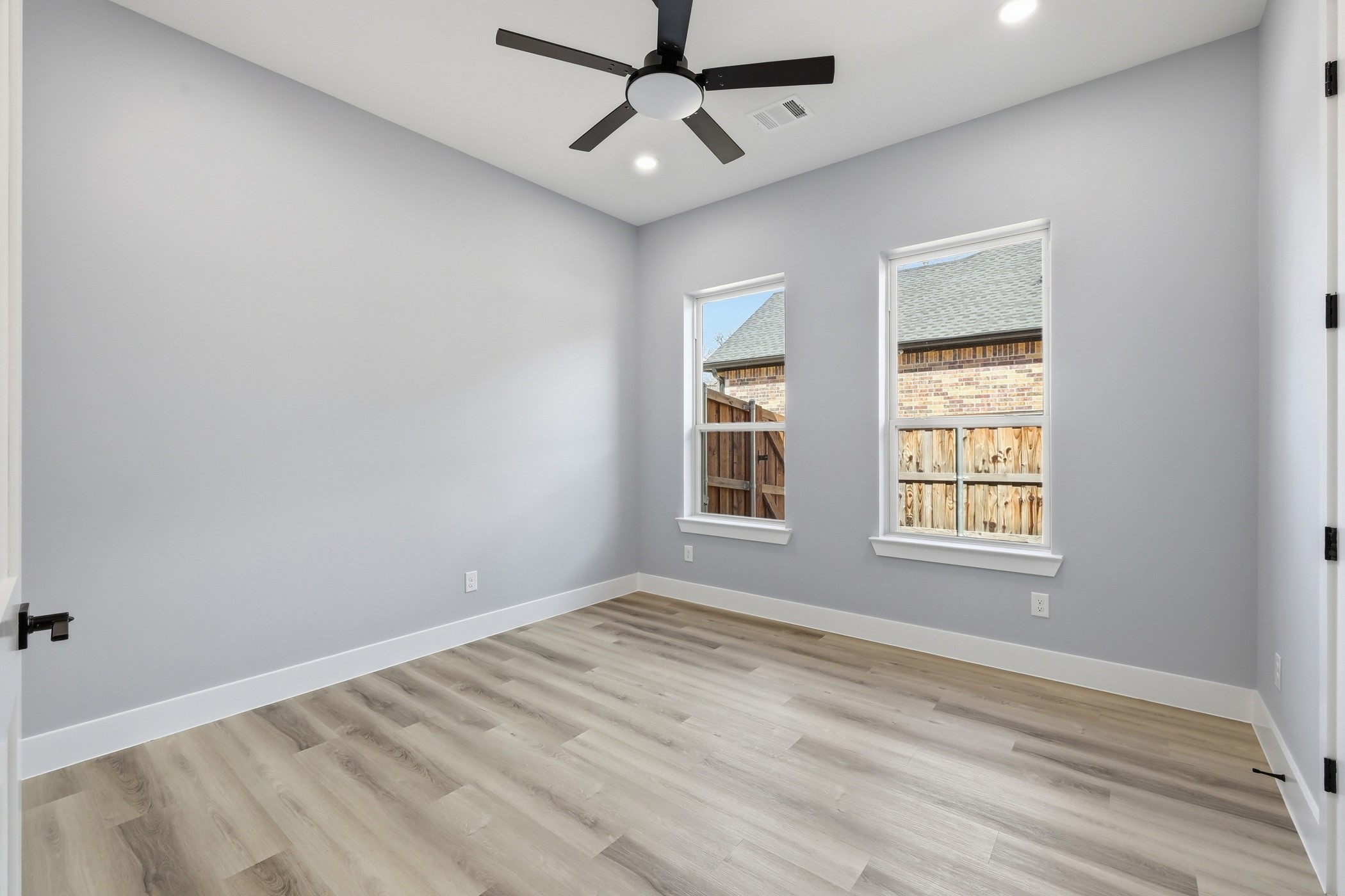 707 Ross Trail Arlington TX 76012