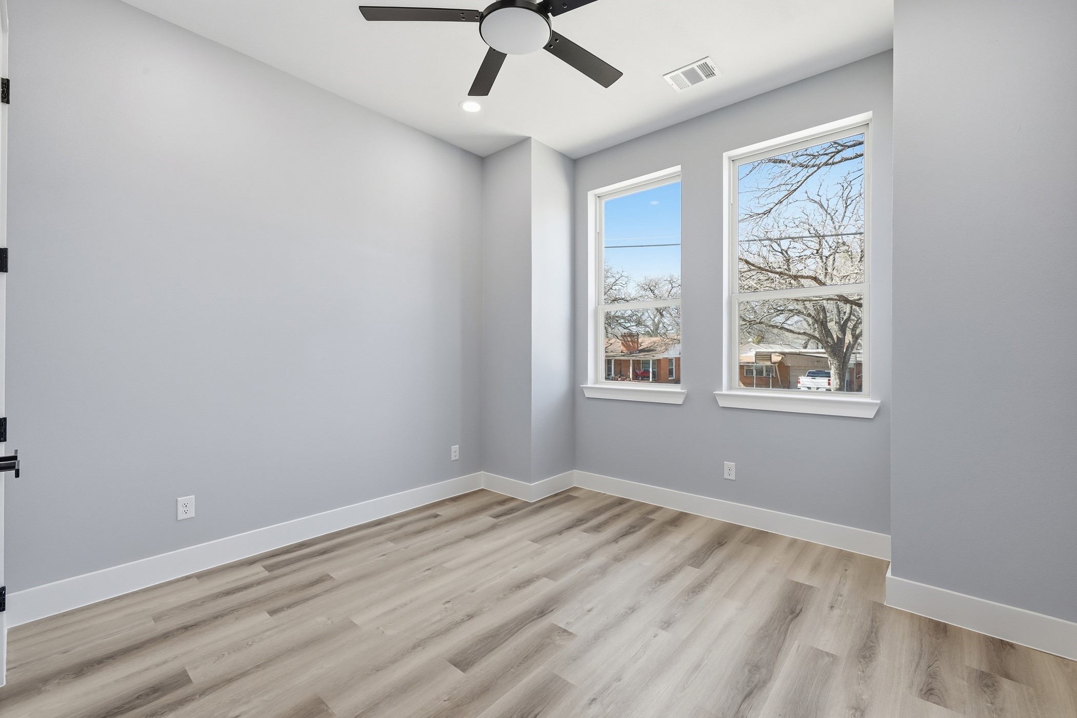 707 Ross Trail Arlington TX 76012