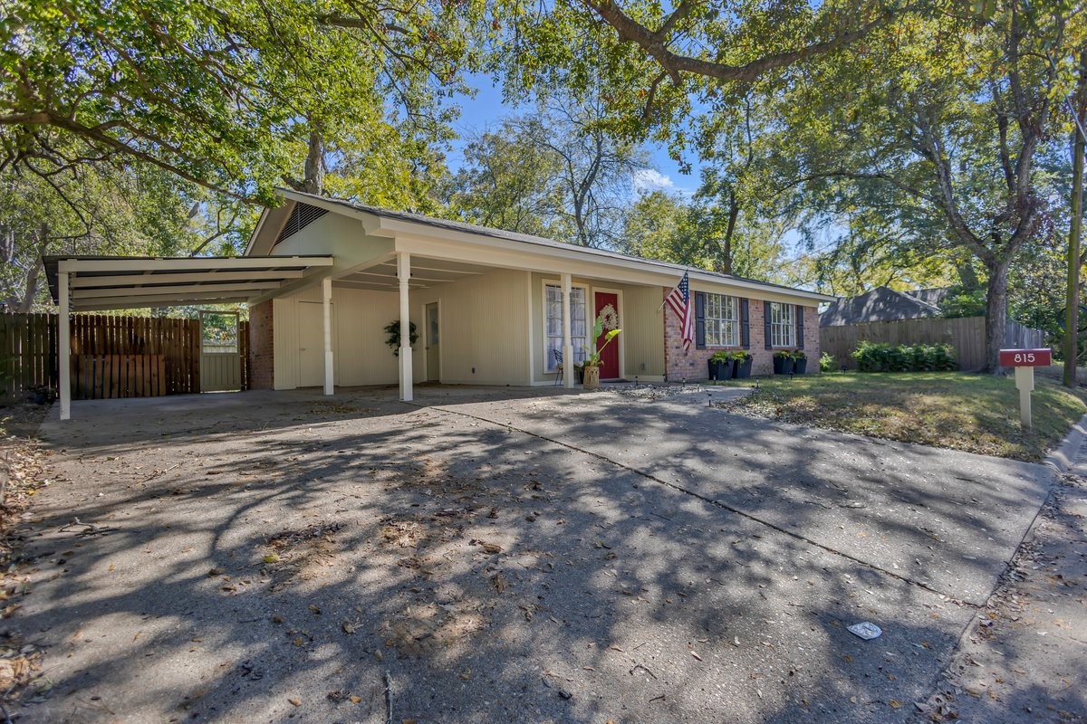 815 N Bledsoe Street Gilmer TX 75644