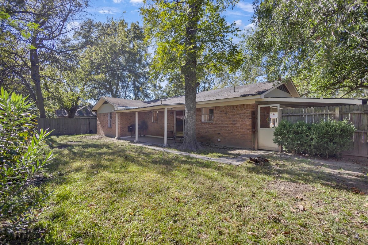 815 N Bledsoe Street Gilmer TX 75644