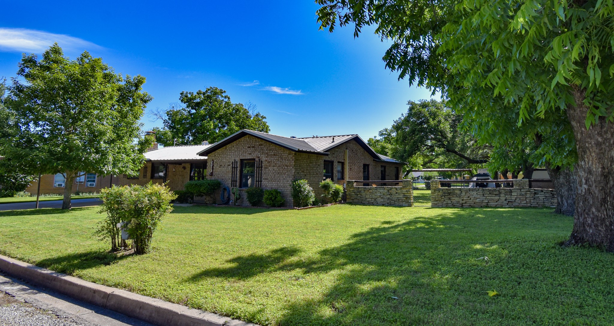 2013 S Walnut Brady TX 76825