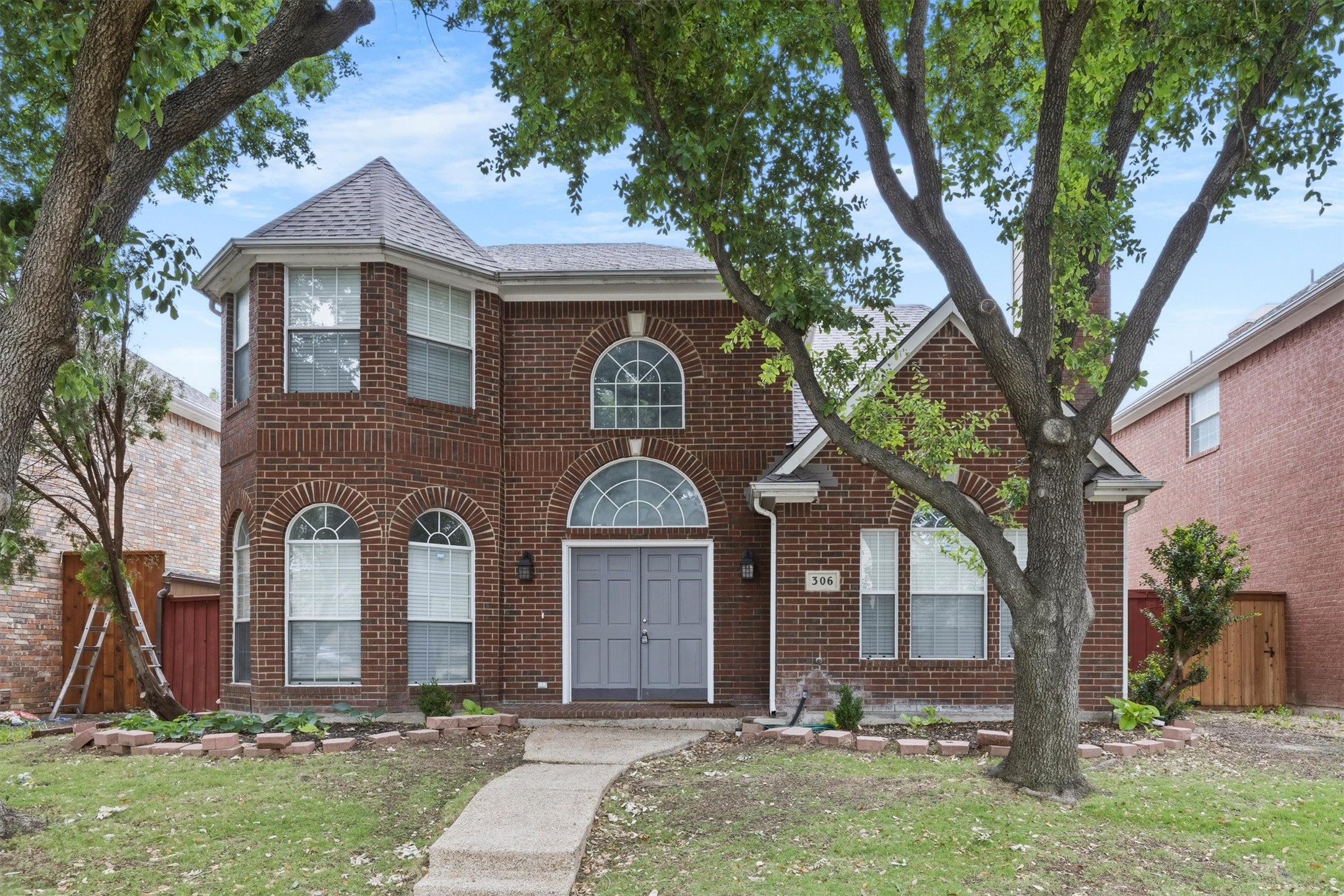 306 Santa Fe Trail Irving TX 75063