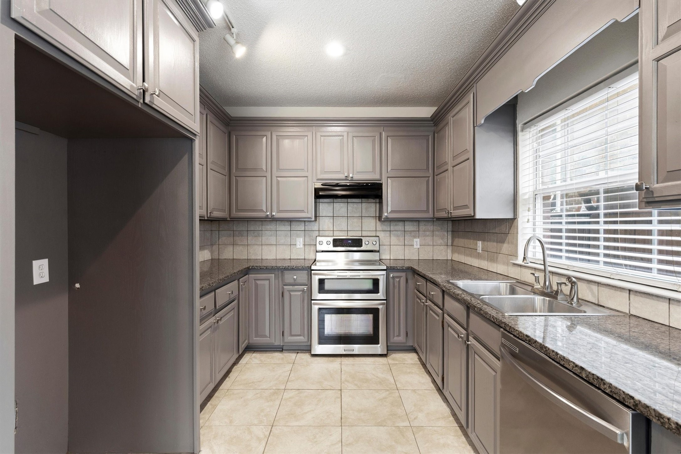 306 Santa Fe Trail Irving TX 75063