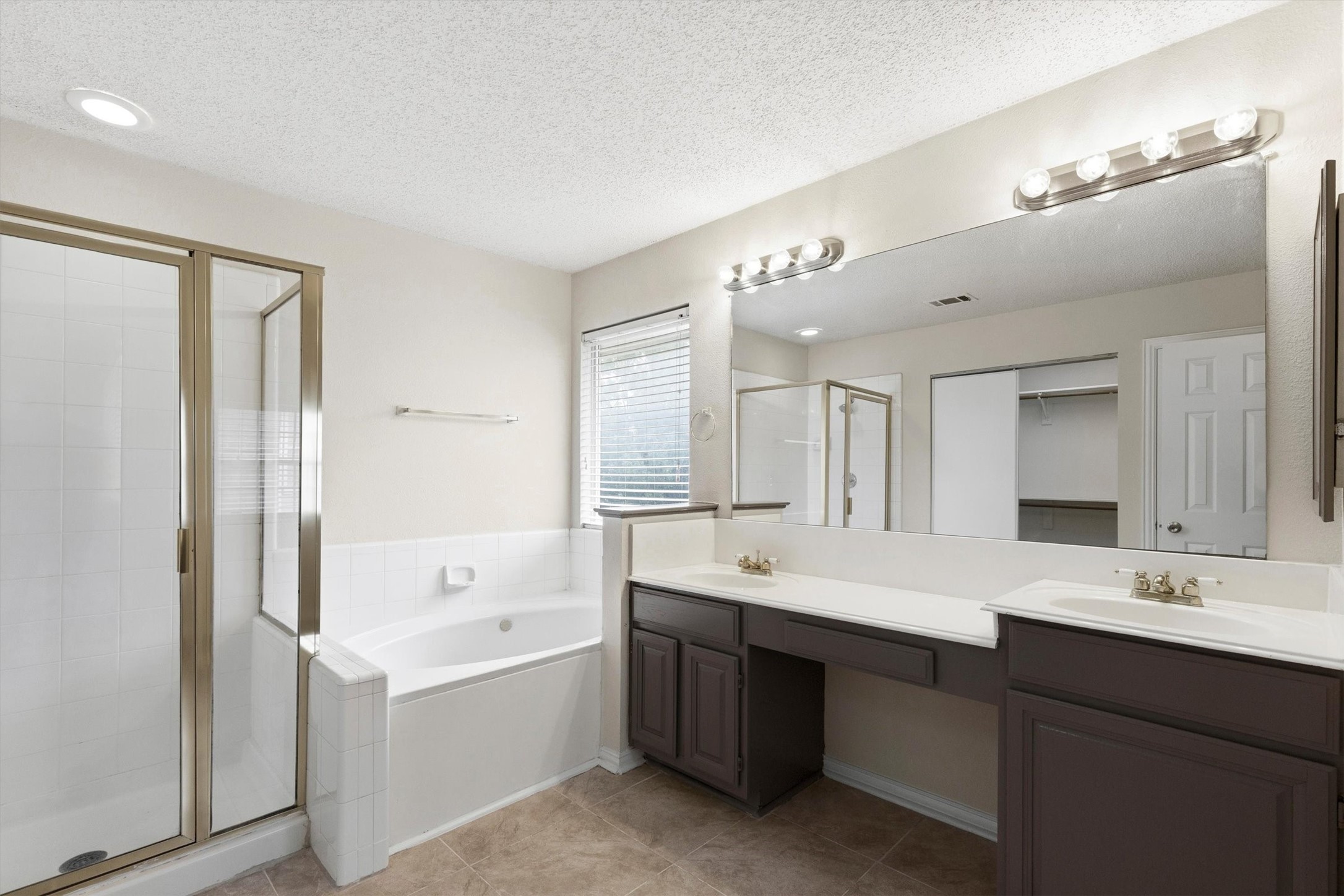 306 Santa Fe Trail Irving TX 75063