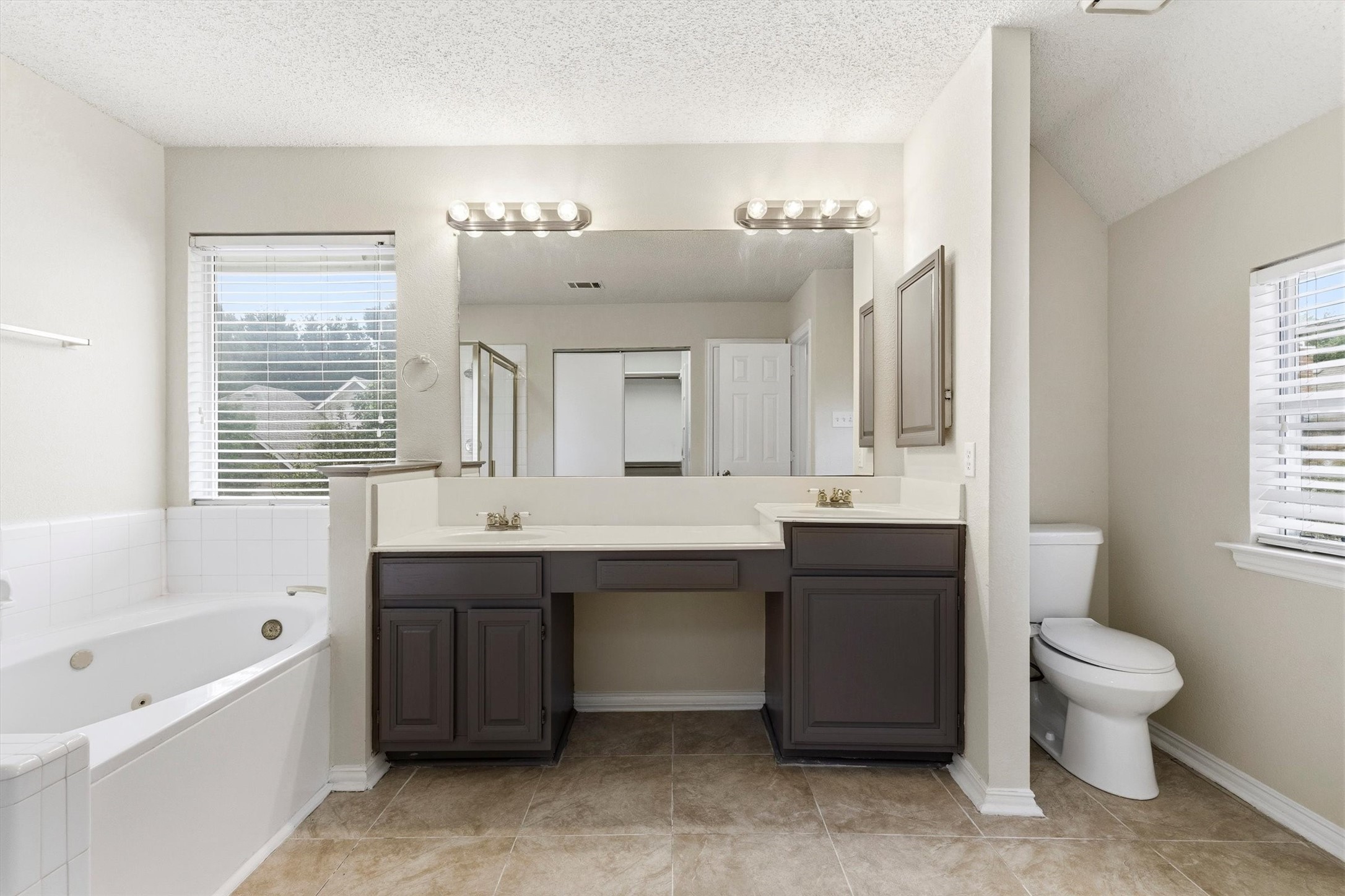 306 Santa Fe Trail Irving TX 75063