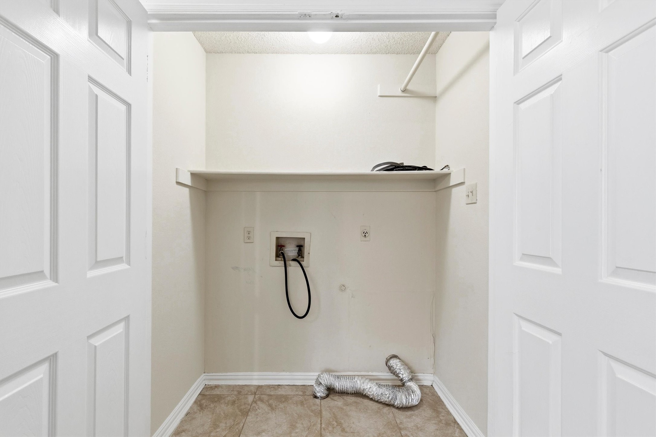 306 Santa Fe Trail Irving TX 75063