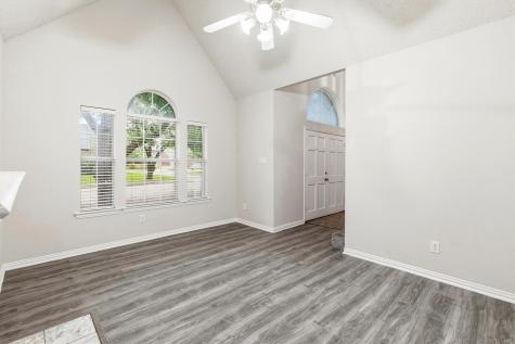 306 Santa Fe Trail Irving TX 75063