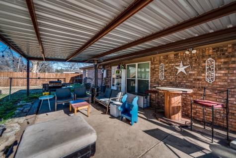 736 Lynnewood Avenue Burleson TX 76028