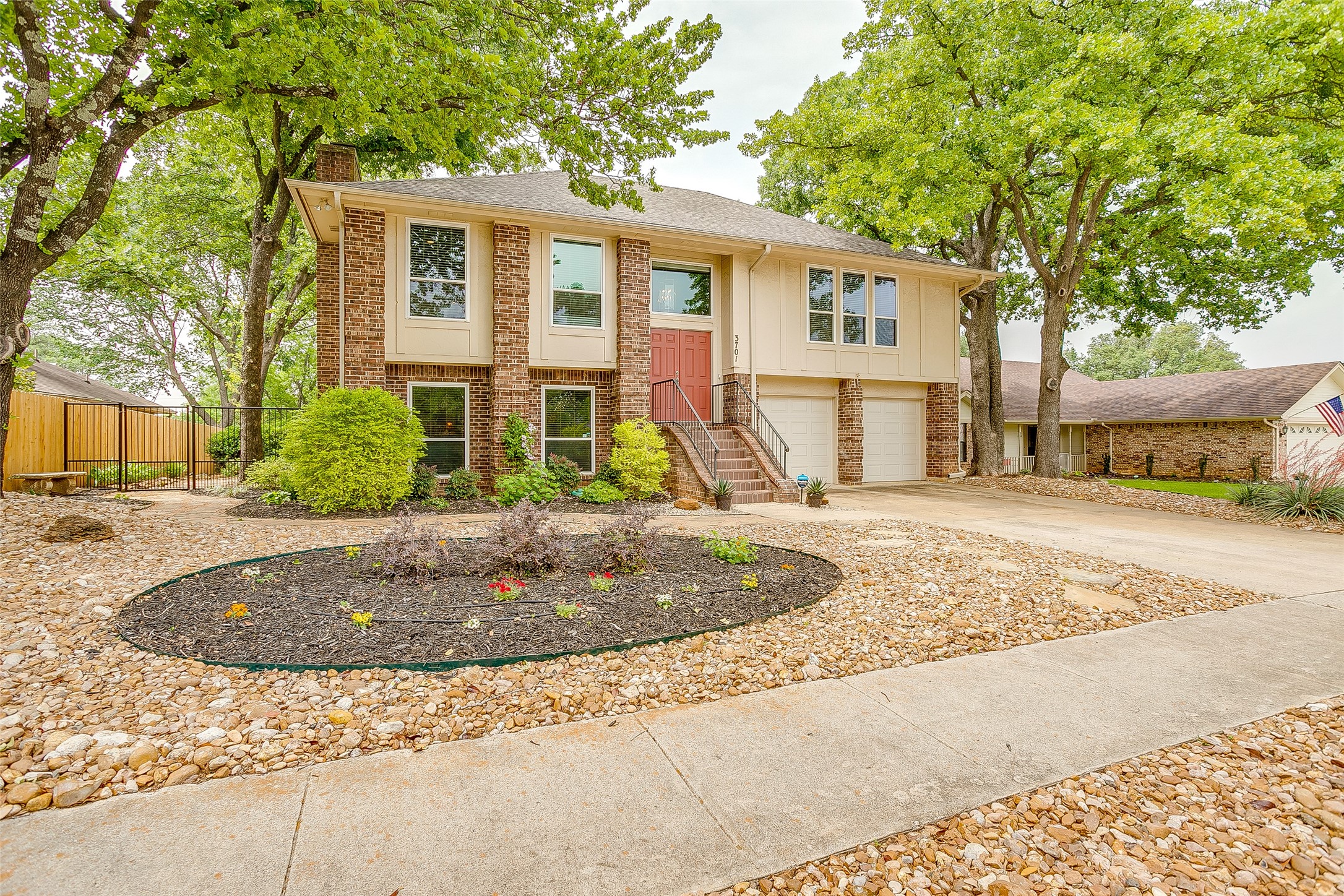 3701 Teal Lane Bedford TX 76021