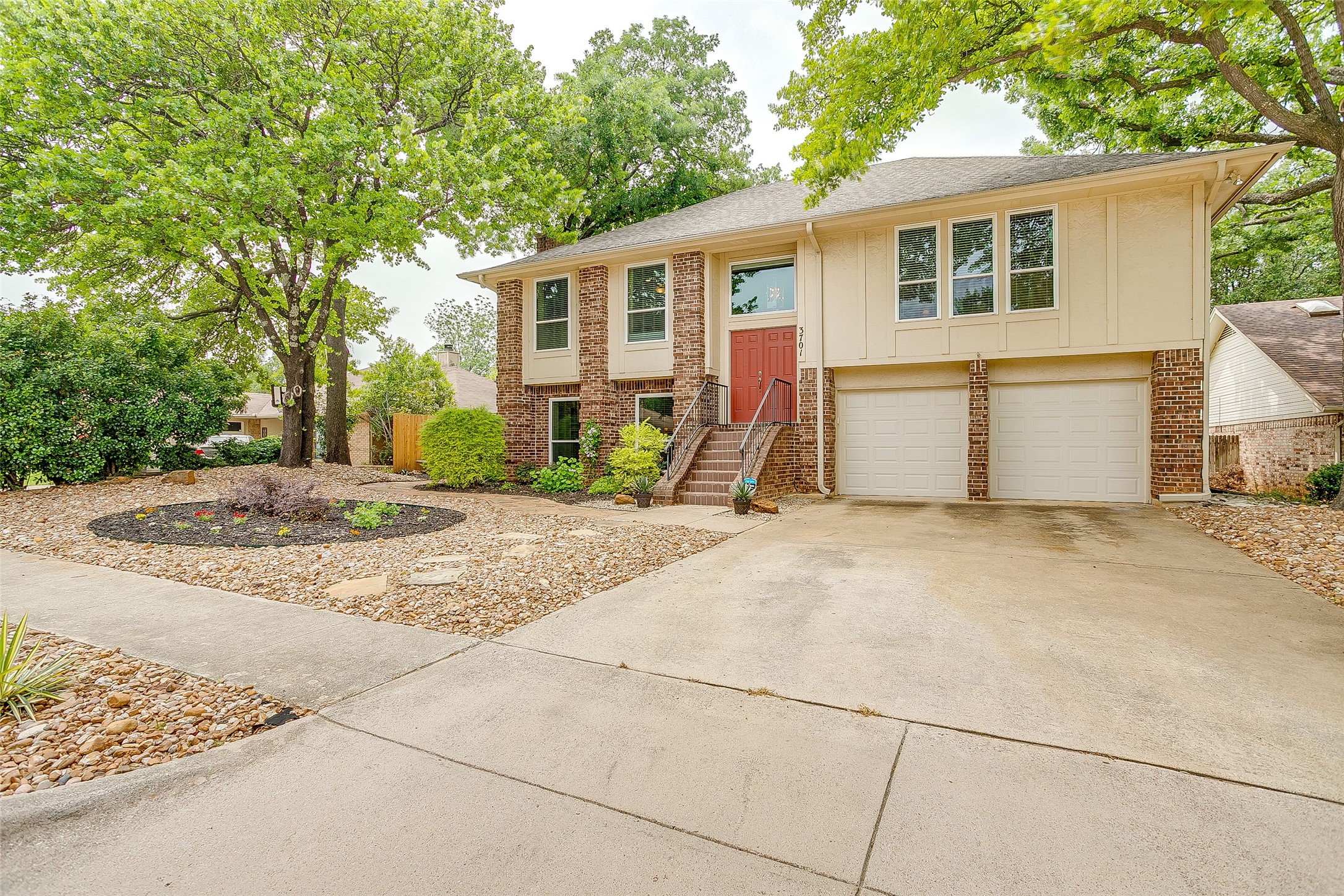 3701 Teal Lane Bedford TX 76021