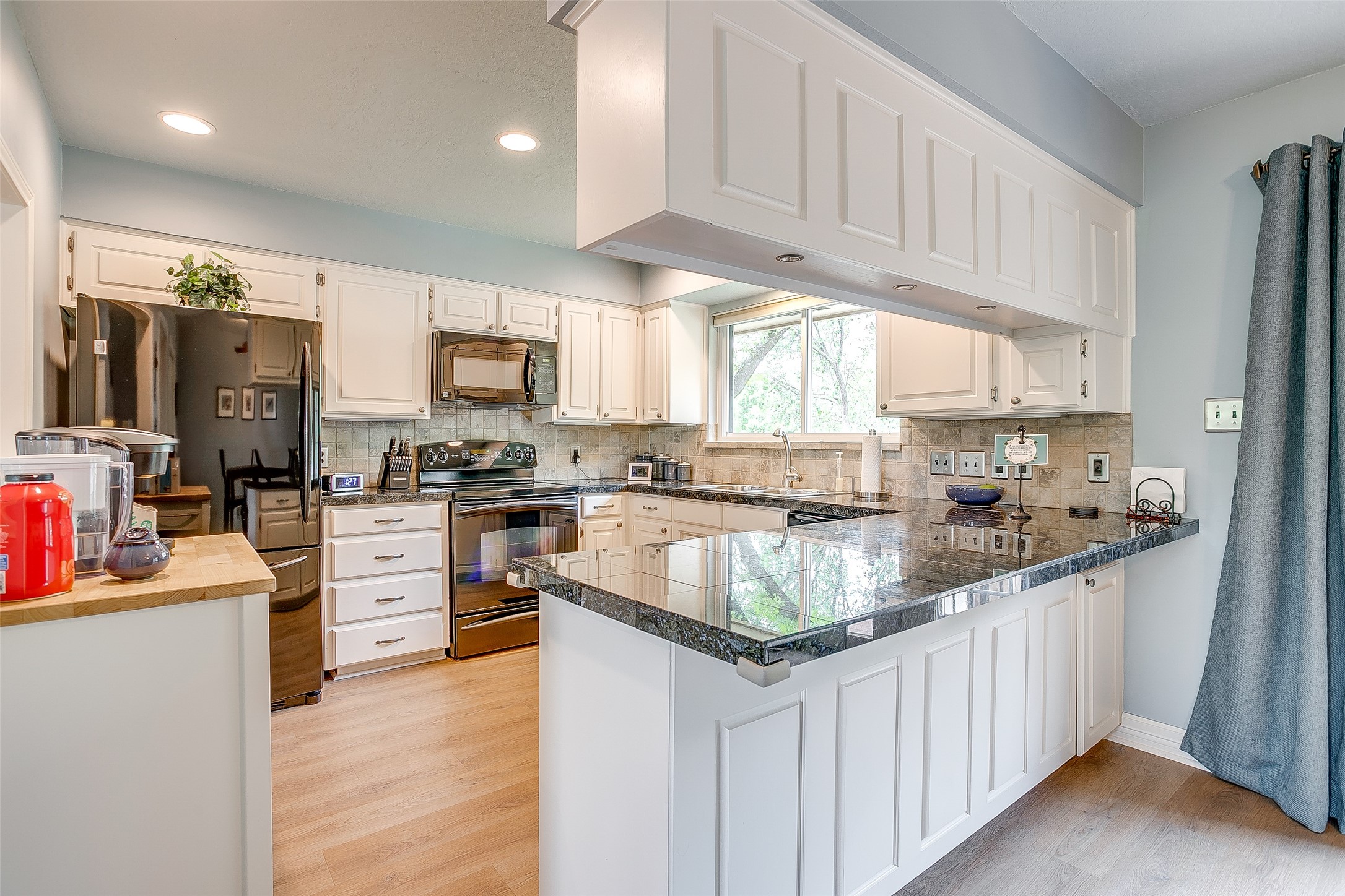 3701 Teal Lane Bedford TX 76021