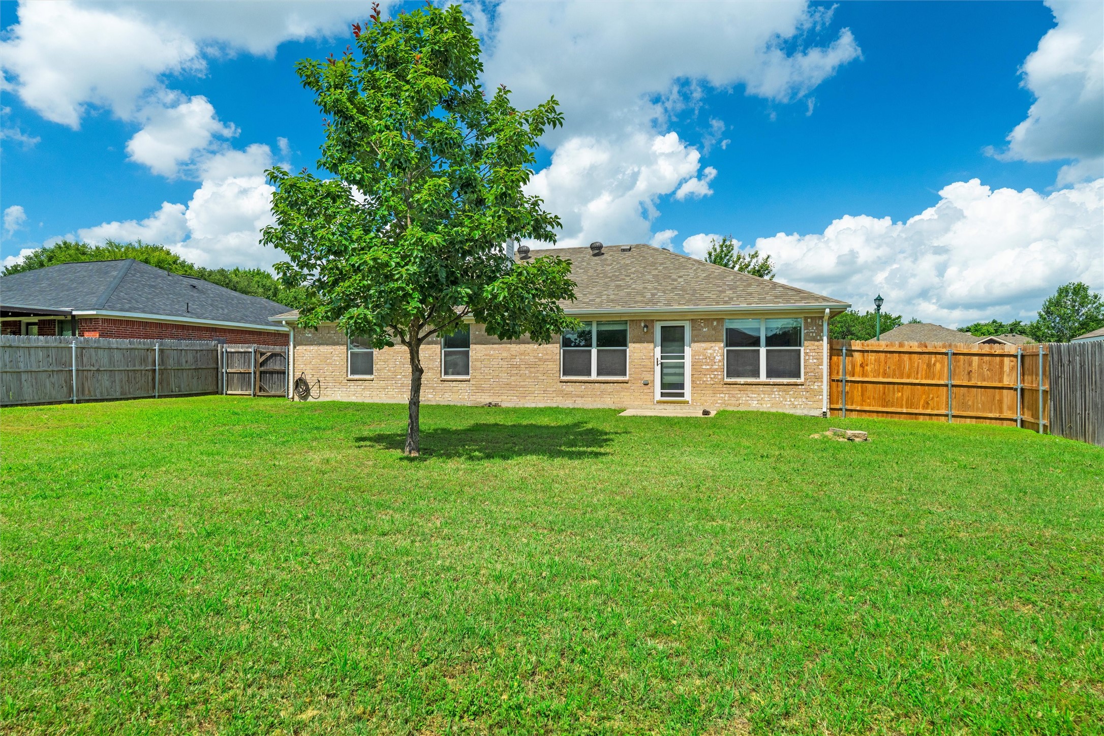 226 Whitestone Way Weatherford TX 76085
