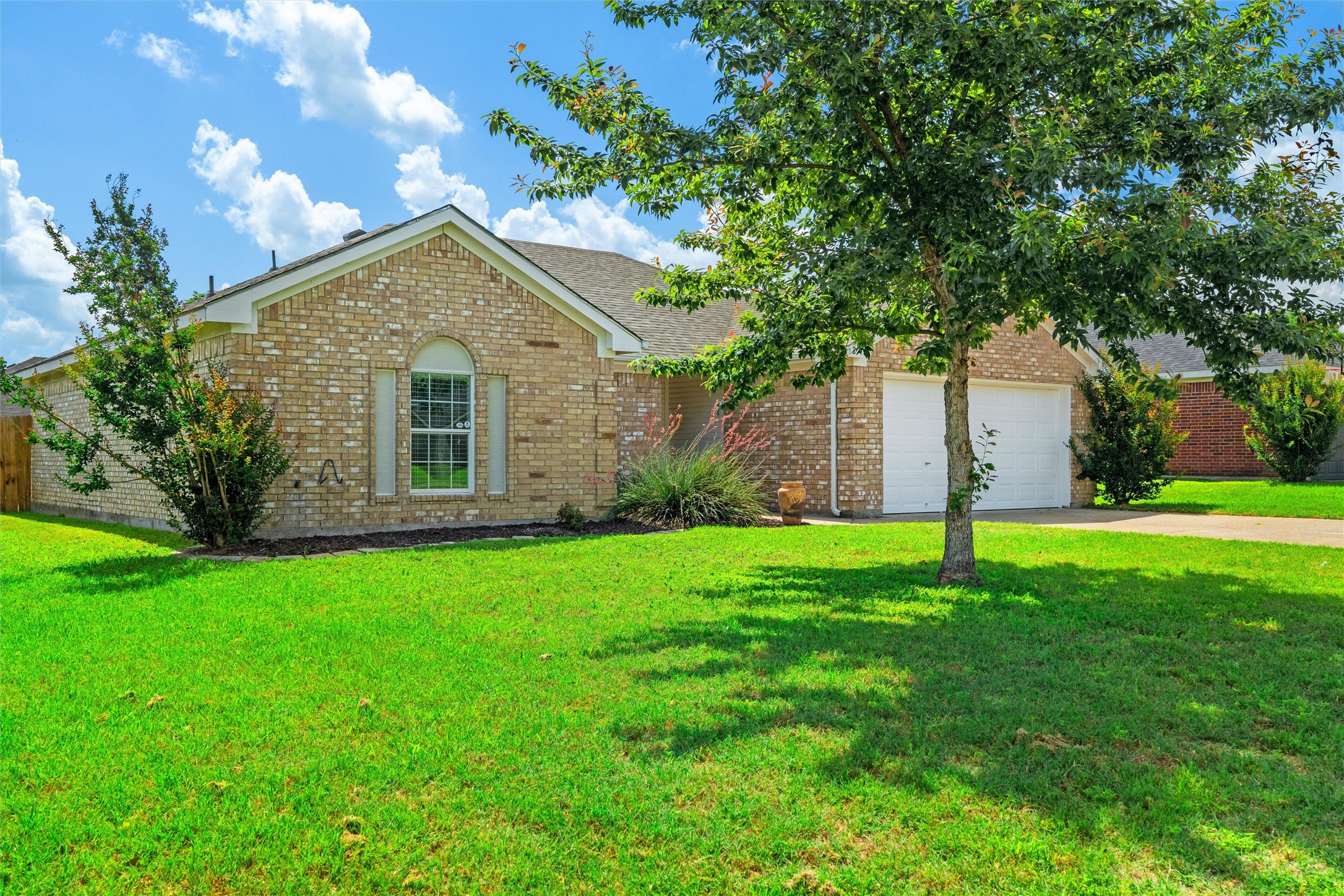 226 Whitestone Way Weatherford TX 76085