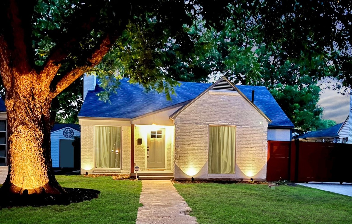 2639 Aster Street Dallas TX 75211