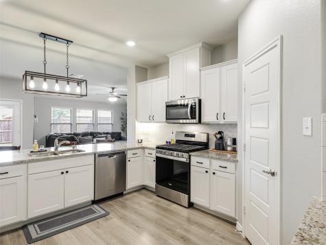 1028 Azure Lane Celina TX 75009