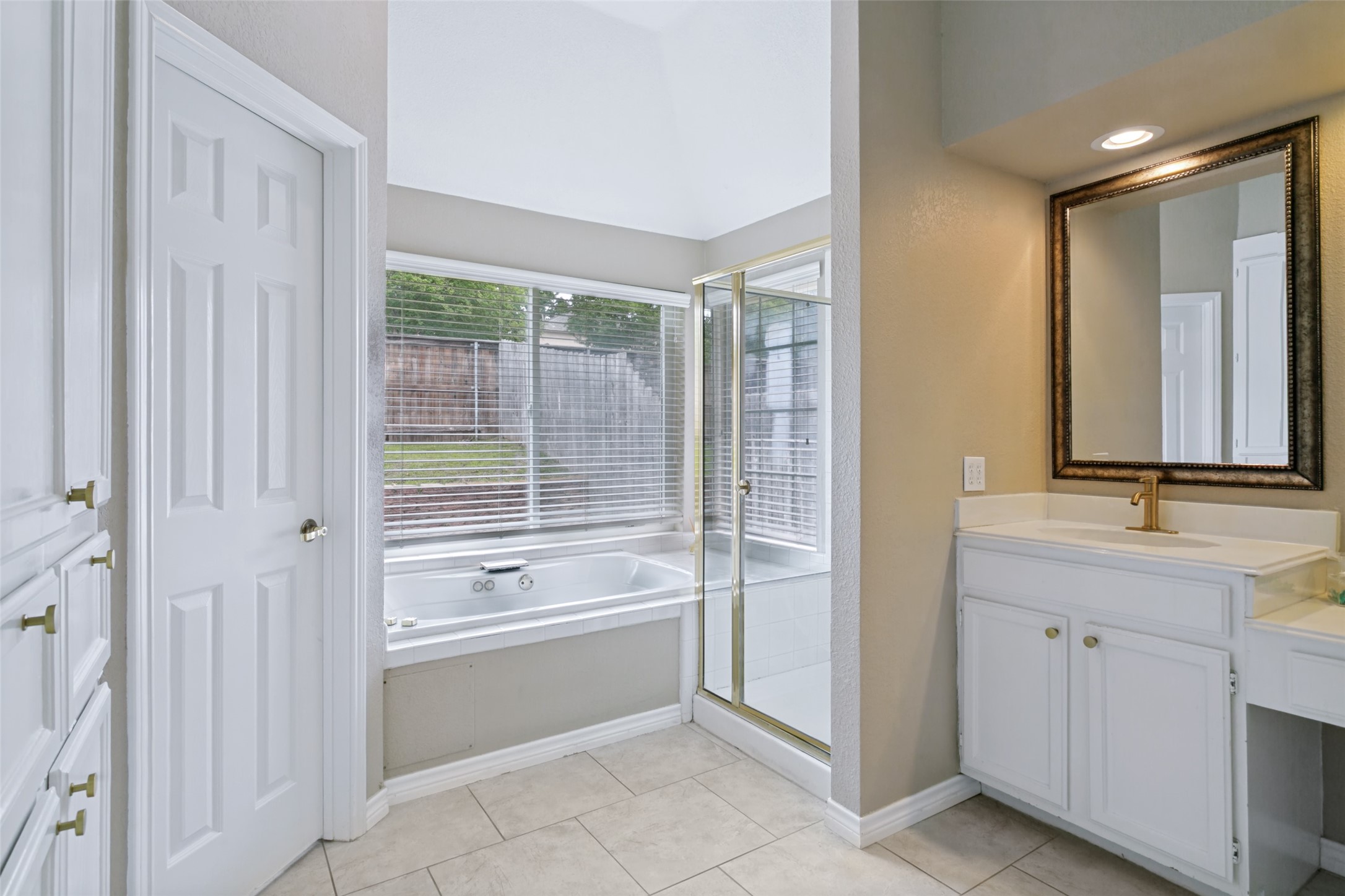 5217 Shadow Glen Drive Grapevine TX 76051