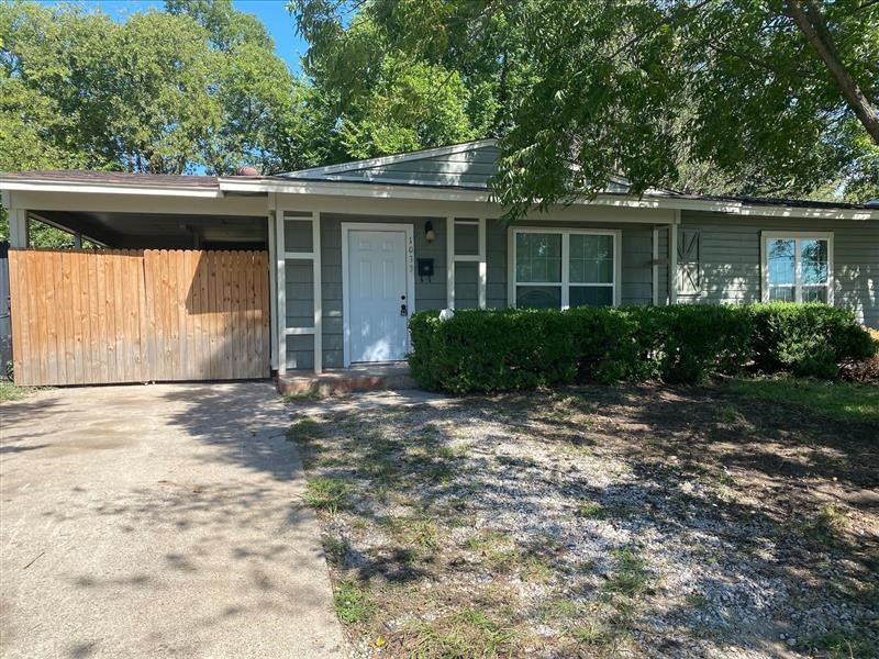 1033 Shawnee Trace Grand Prairie TX 75051