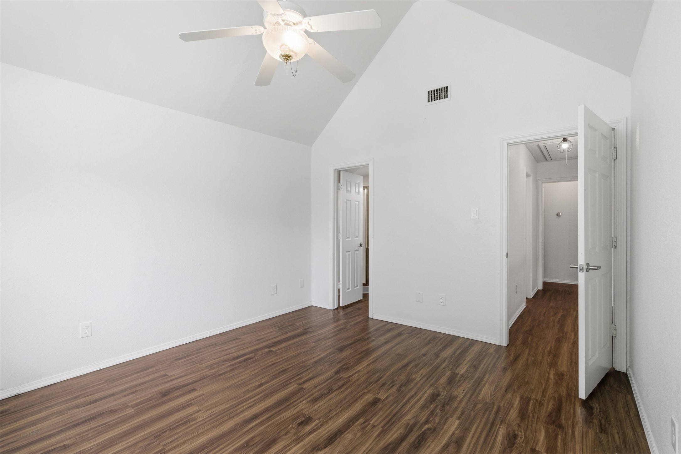 1913 W Arbor Rose Drive Grand Prairie TX 75050