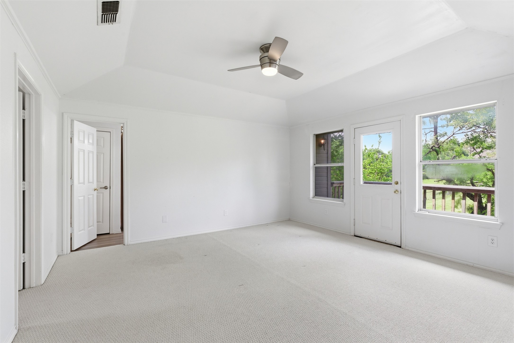 1913 W Arbor Rose Drive Grand Prairie TX 75050