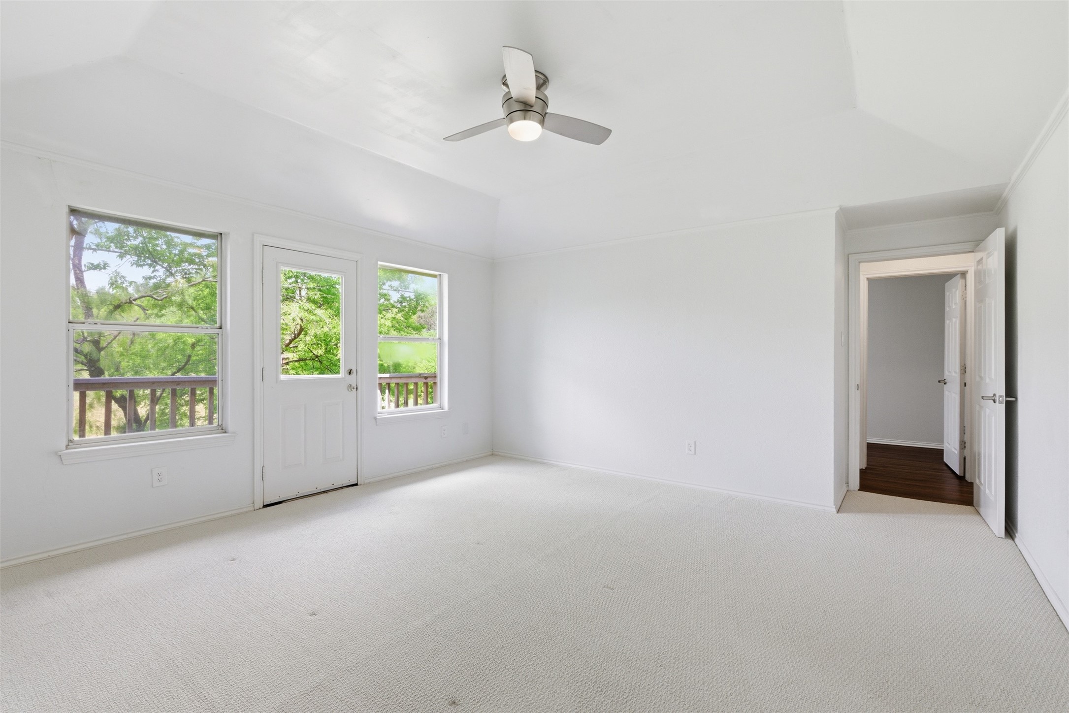1913 W Arbor Rose Drive Grand Prairie TX 75050