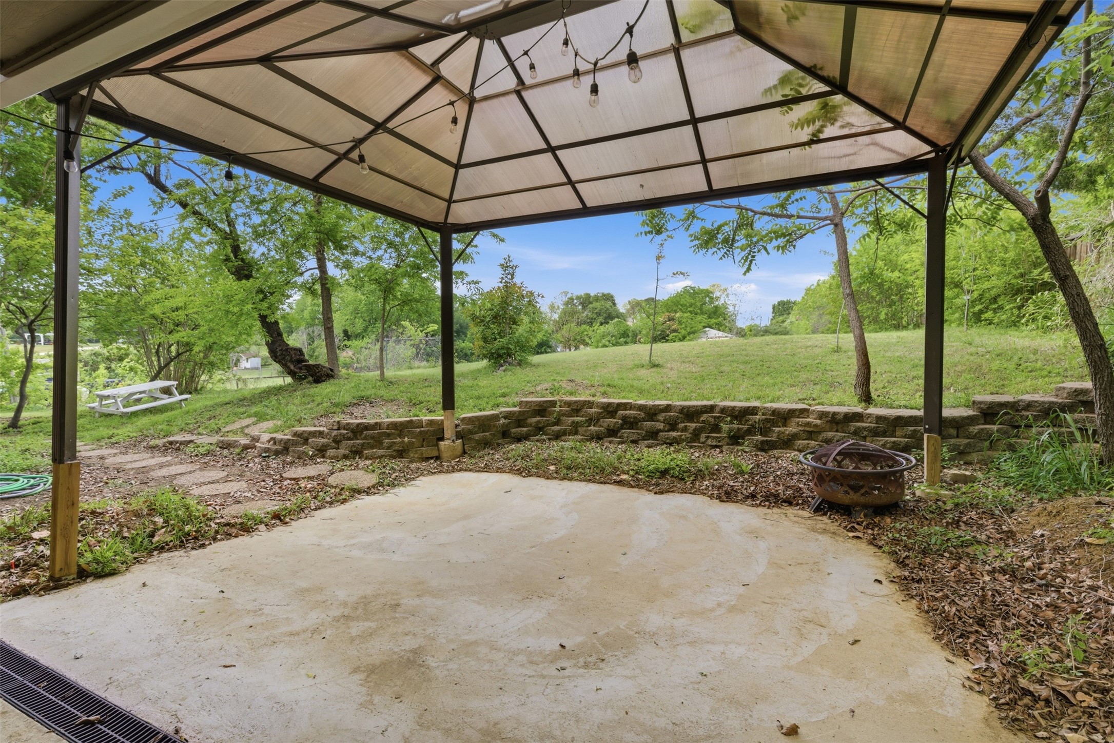 1913 W Arbor Rose Drive Grand Prairie TX 75050